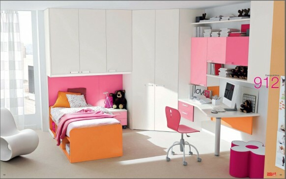 habitación rosa y naranja
