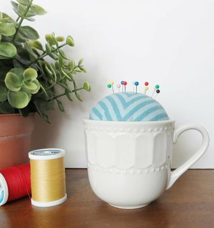 Направи си сам възглавница за игла за чаша за чай
