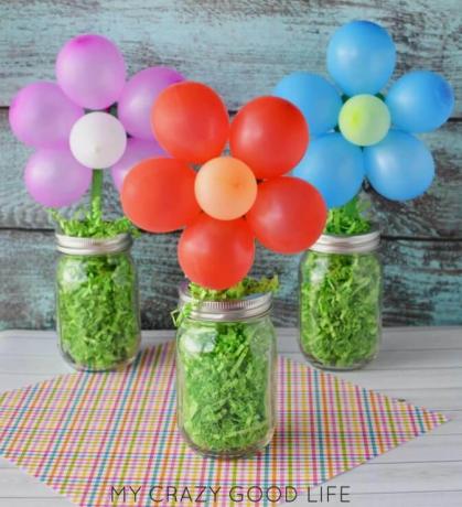 Entzückende Mini-Ballon-Blumen-Mittelstücke