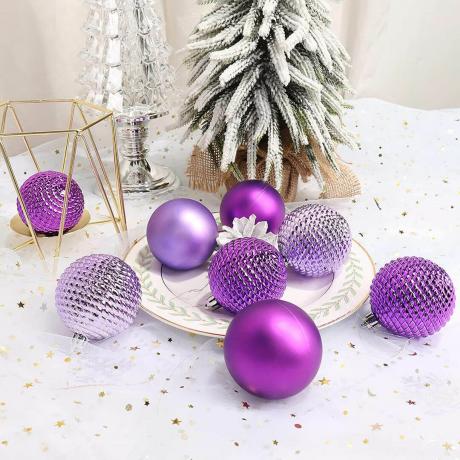 Nelomljivi vijolični okraski za božično kroglico