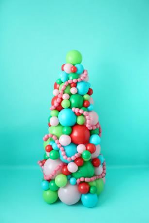 Festlicher DIY-Ballon-Weihnachtsbaum