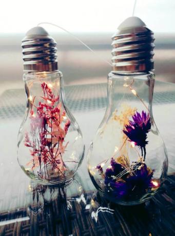 Dekorative Glühbirne mit LED-Blumenmuster