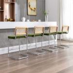 51 ratanových barových stoličiek, ktoré predefinujú neformálnu eleganciu vo vašej kuchyni